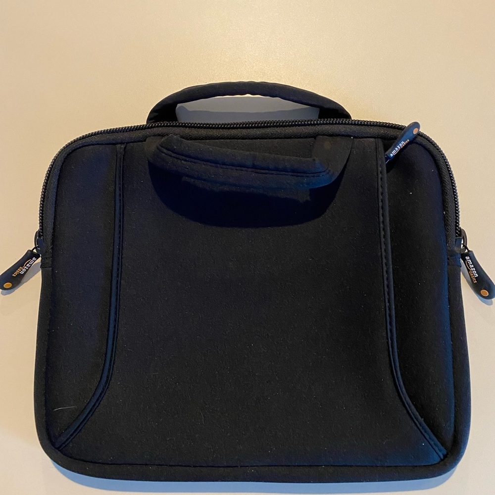 AMAZON BASICS TABLET CASE - Picture 3 of 3